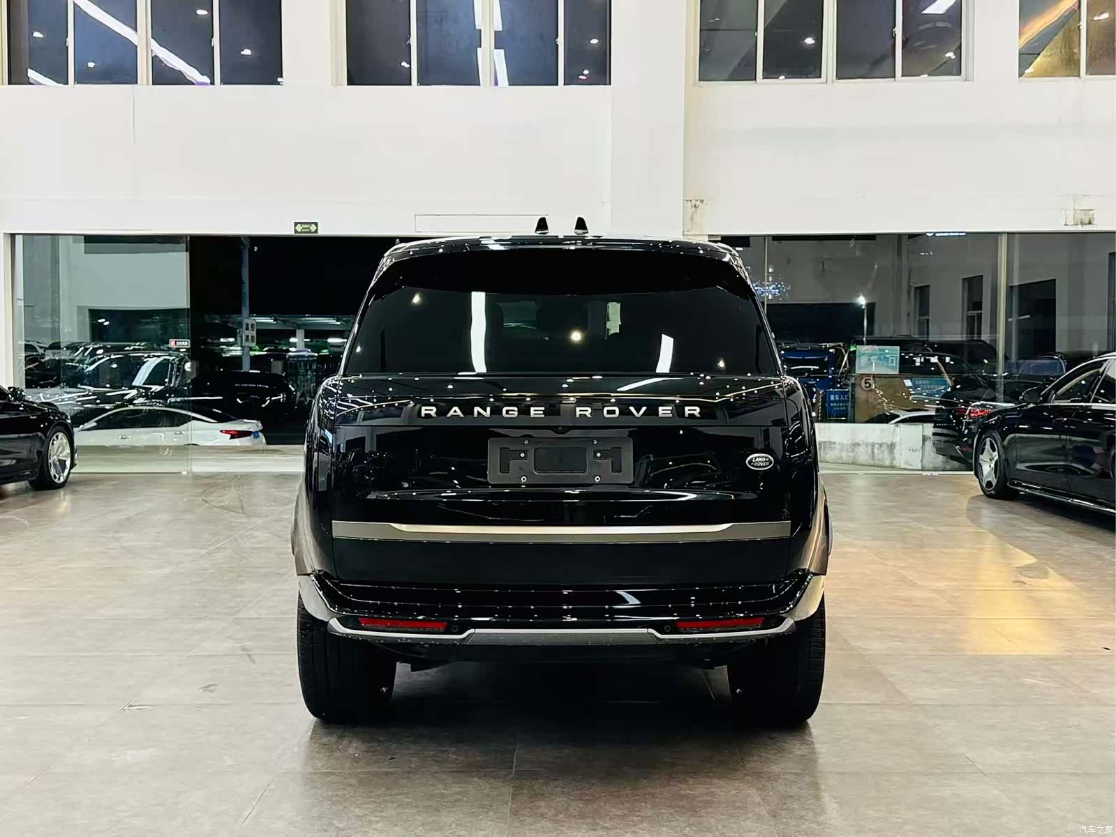 Land Rover Range Rover, 2024 все фото