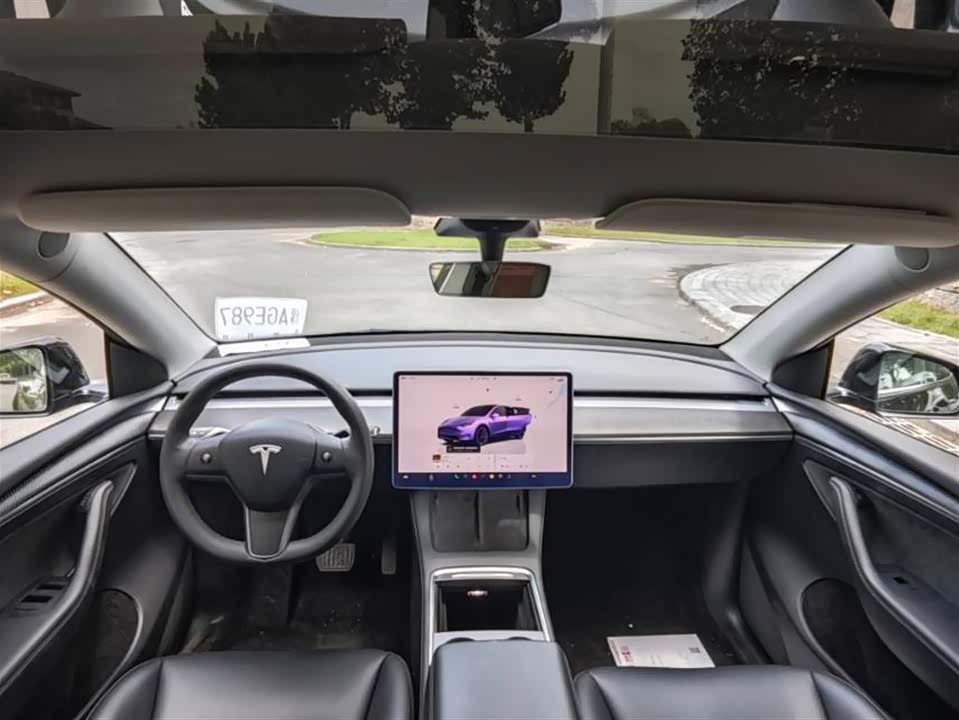 Tesla Model Y Tesla Model Y