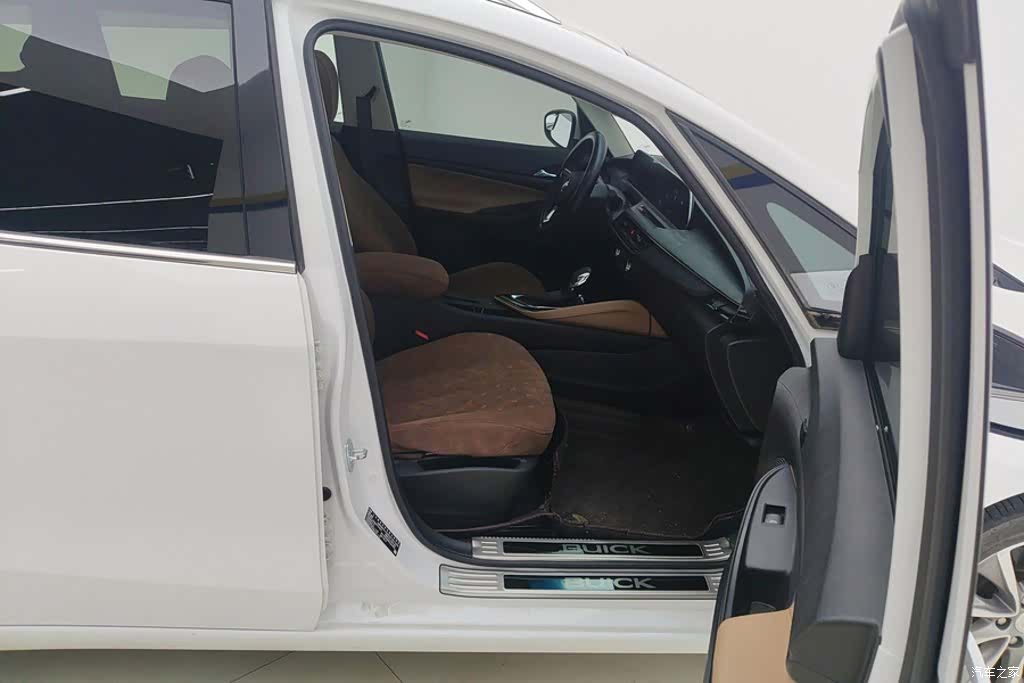 Buick GL6, 2023 8