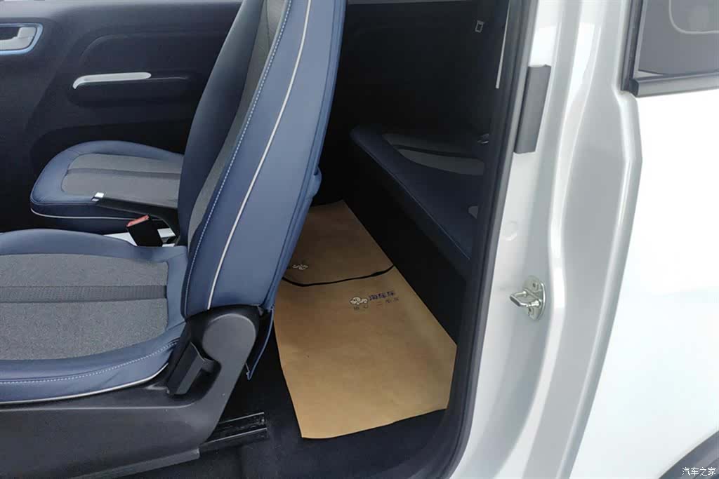 Wuling MINIEV, 2023 11