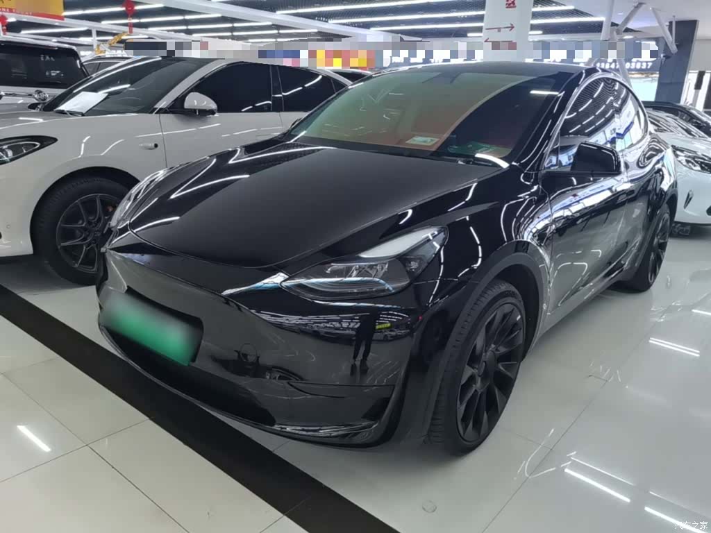 Tesla Model Y, 2023 2