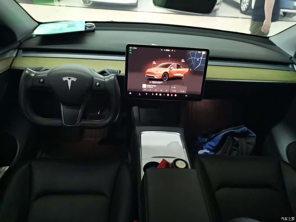 Tesla Model Y, 2023 10