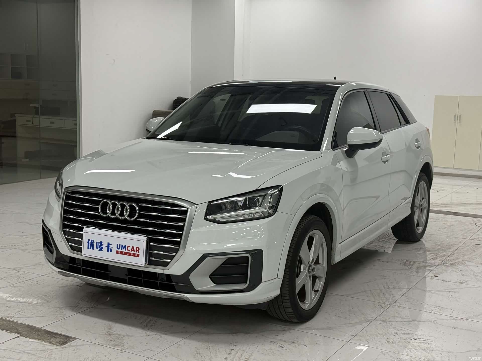 Audi Q2L, 2019 1