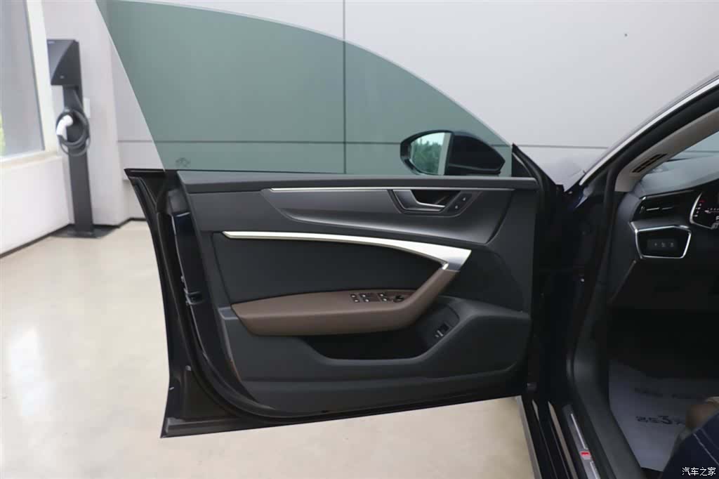 Audi A7L, 2023 10