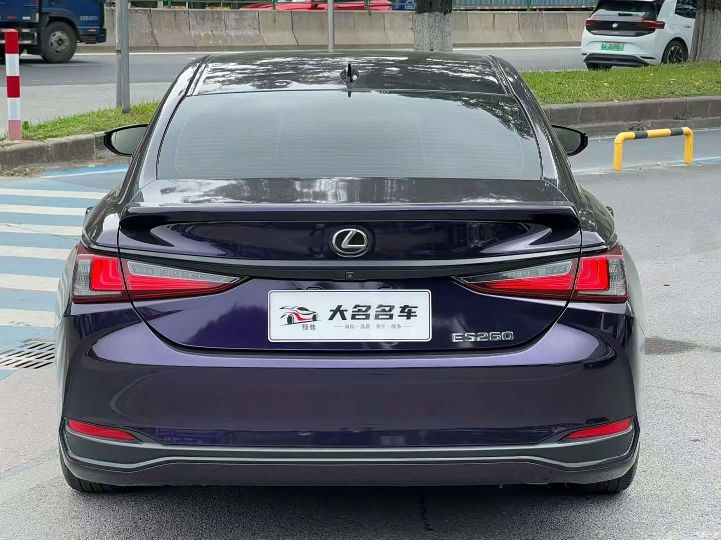 Lexus ES, 2019 8