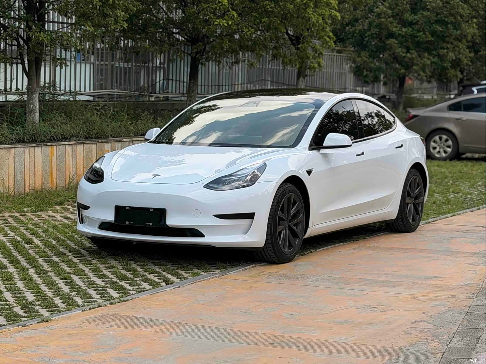 Tesla Model 3, 2023 1