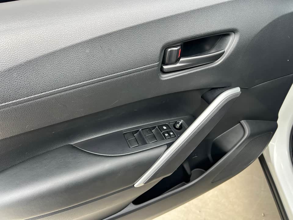 Toyota Corolla Sharp amplifier