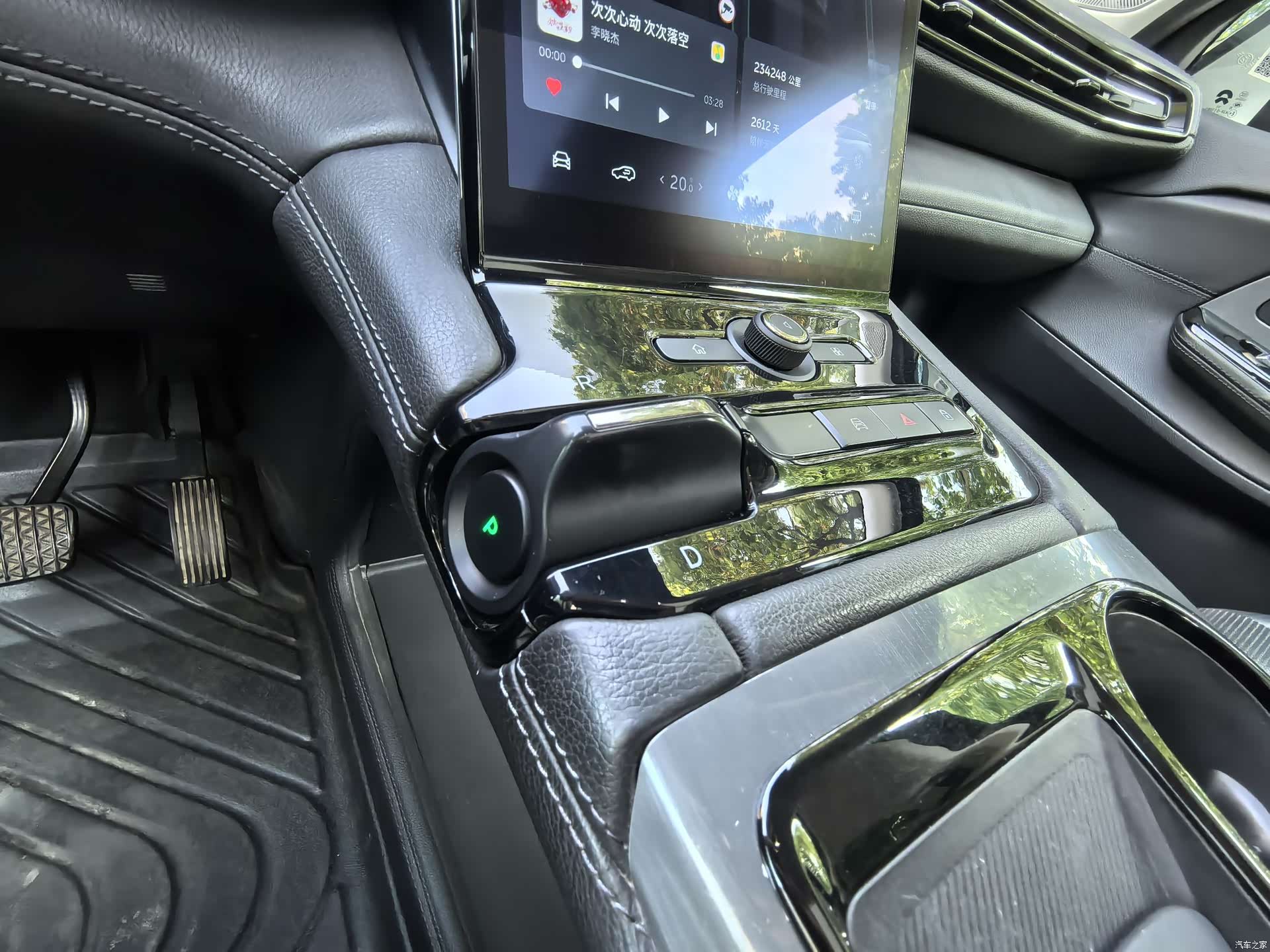 NIO ES8, 2019 9