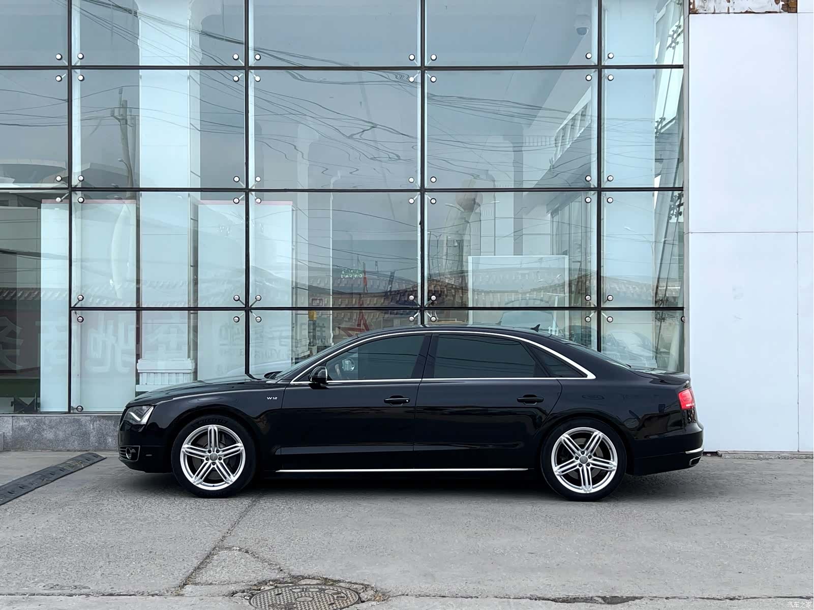 Audi A8L, 2012 8