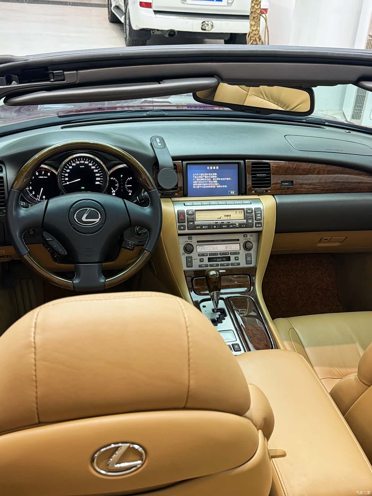 Lexus SC, 2009 16