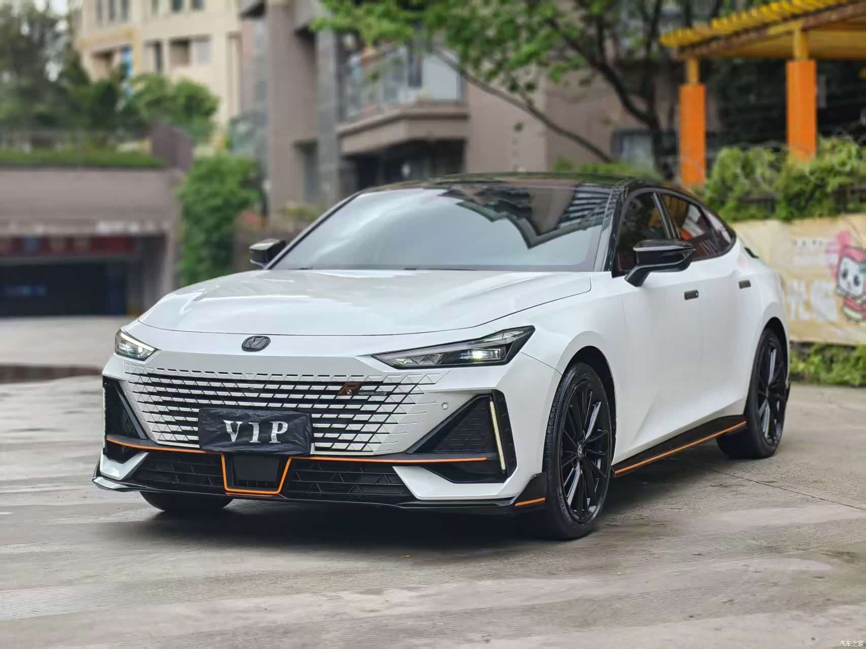 Changan UNI-V, 2024 1