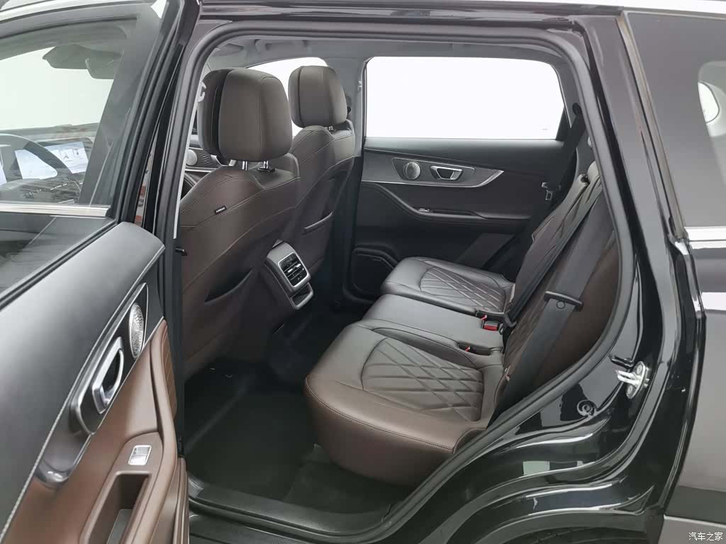 Chery Tiggo 8, 2023 15
