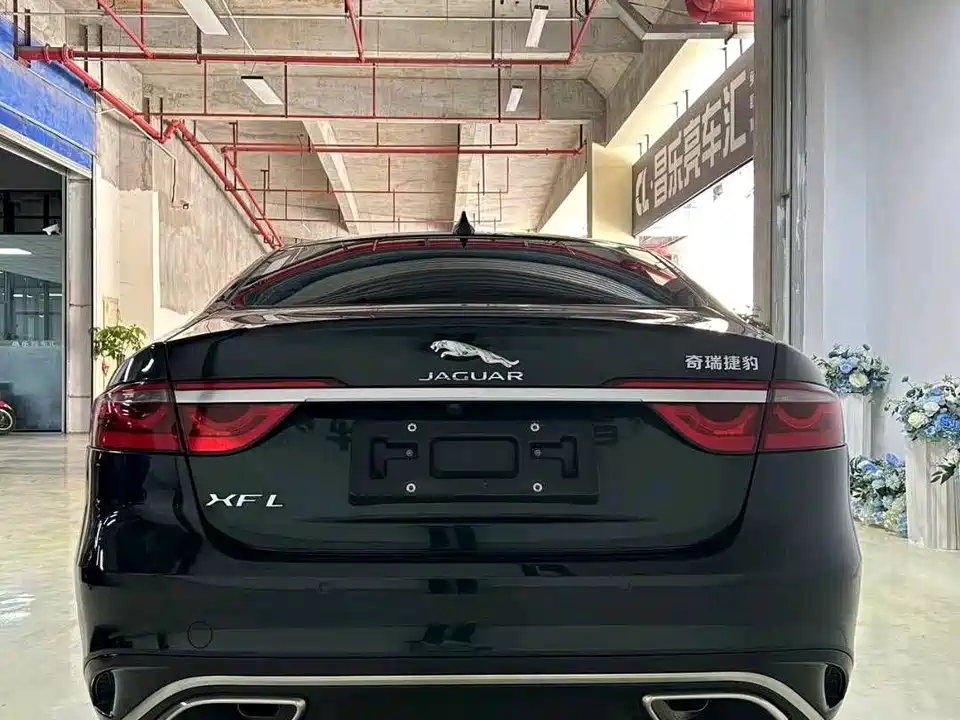 Jaguar XFL