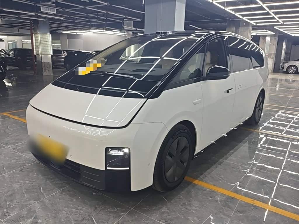 Li Auto MEGA