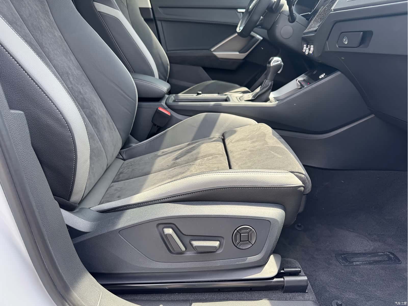 Audi Q3, 2022 8