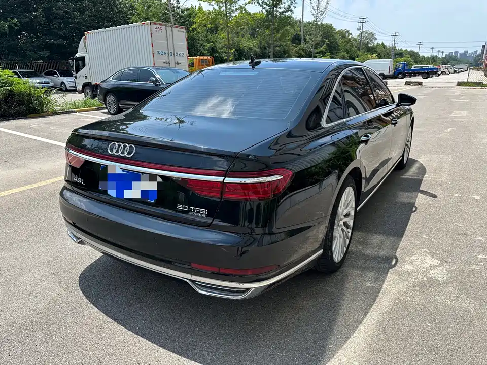 Audi A8