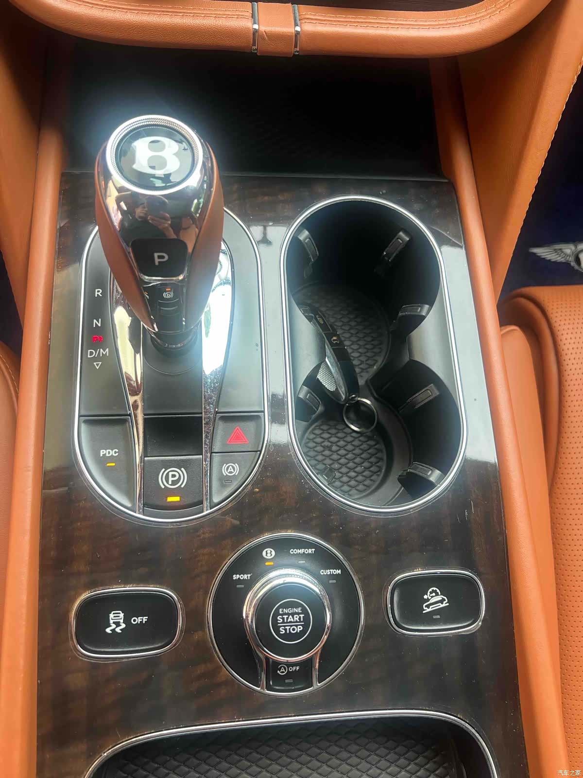 Bentley Bentayga, 2018 16