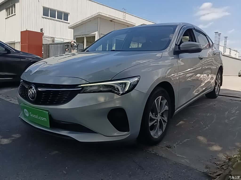 Buick Verano, 2022 1