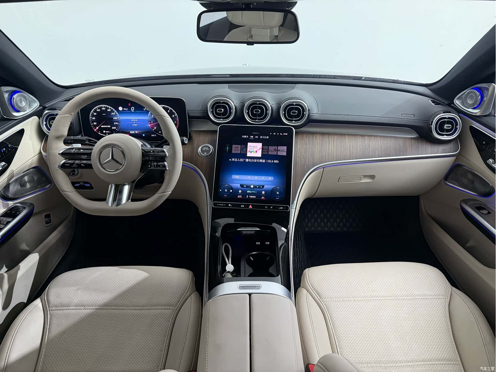 Mercedes-Benz C-Class, 2022 3