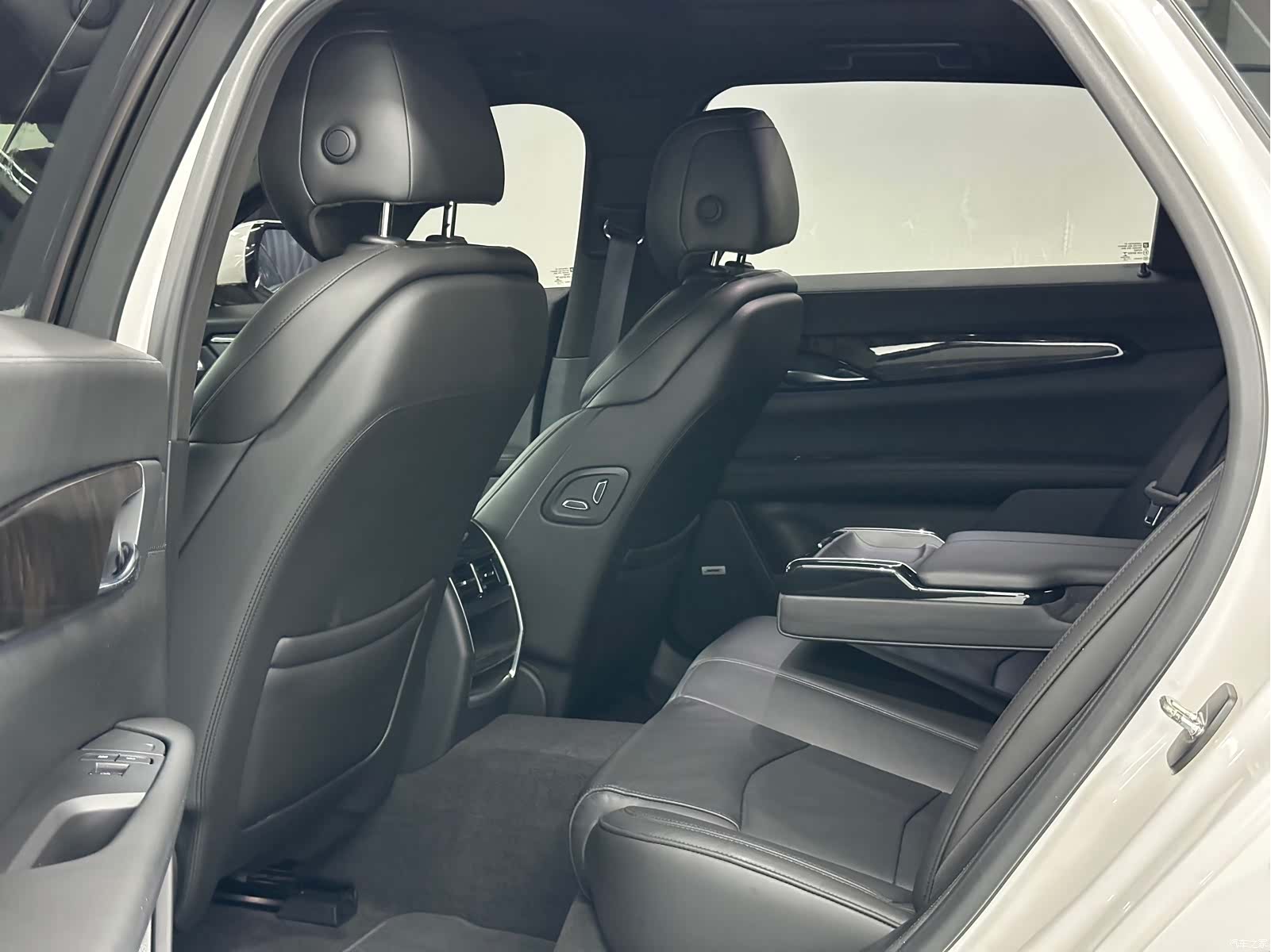 Cadillac CT6, 2016 8