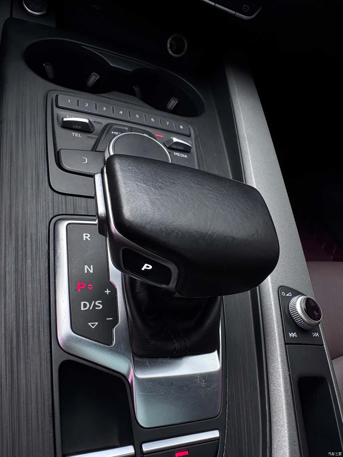 Audi A4L, 2018 14