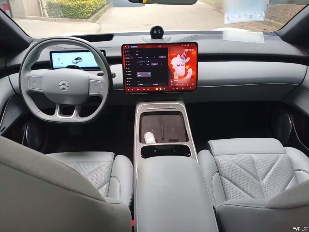 NIO ET5, 2025 10
