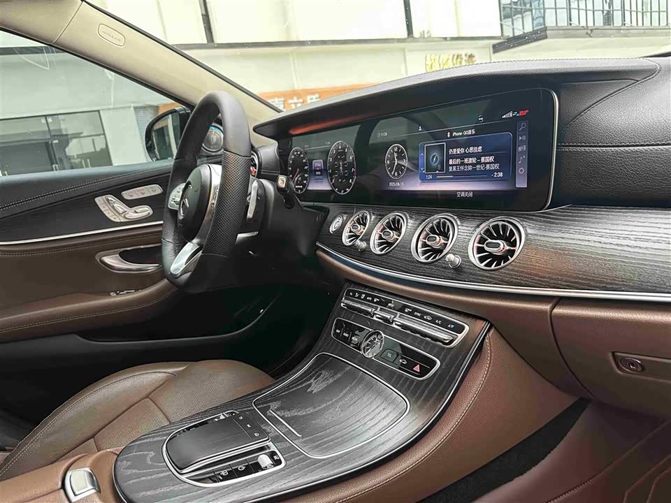 Mercedes-Benz E-class Mercedes-Benz E-class