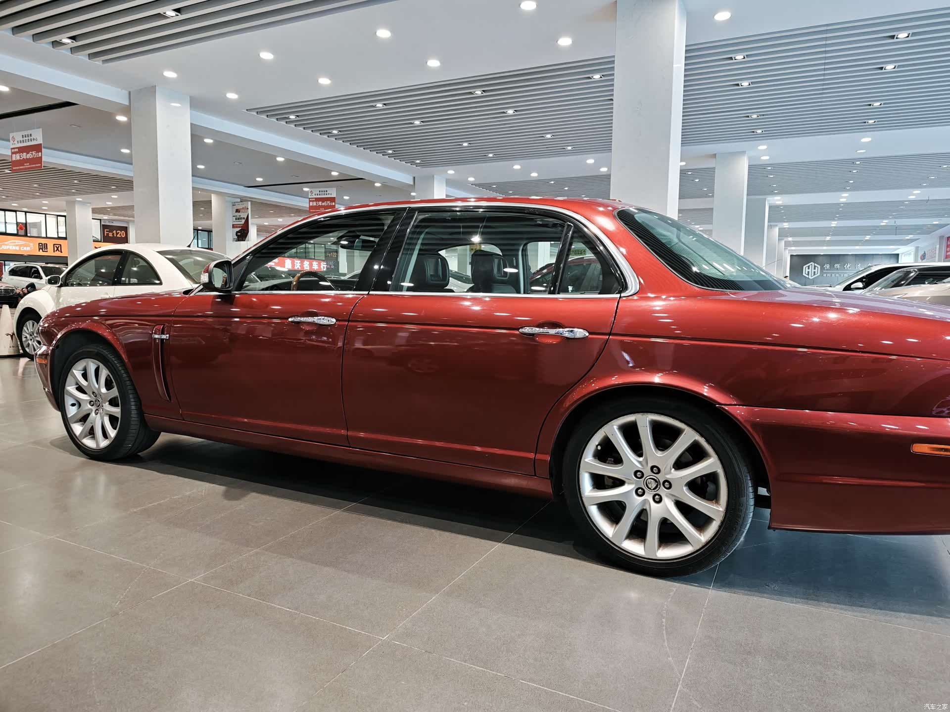 Jaguar XJ, 2009 4