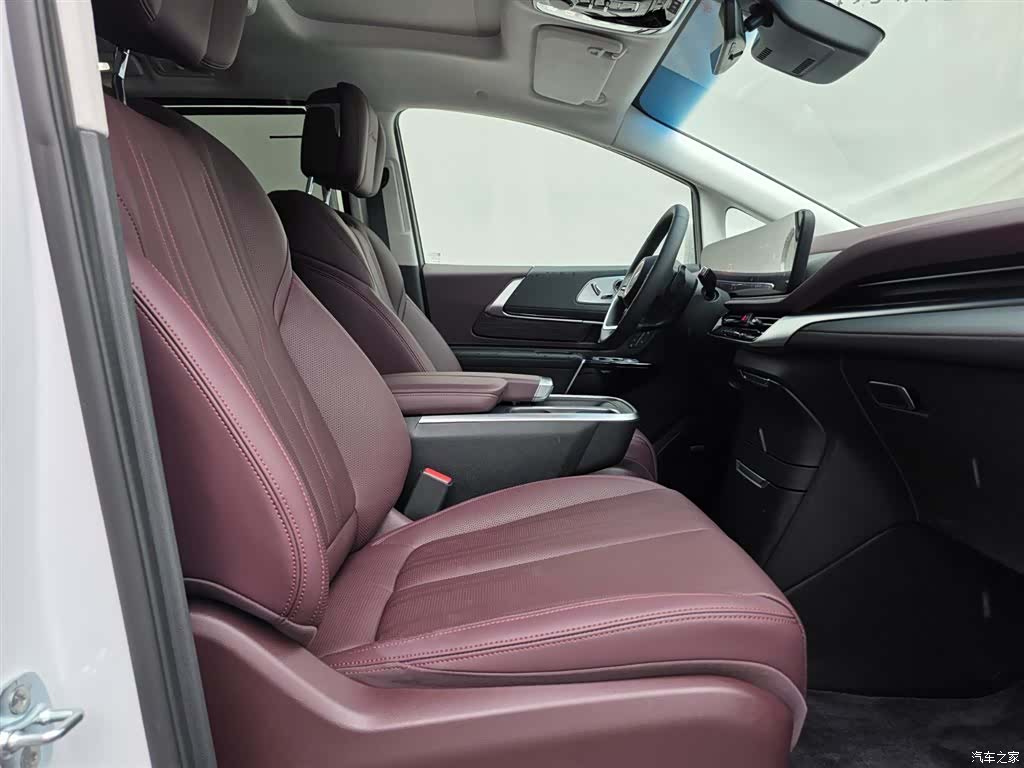 Buick Century, 2025 14