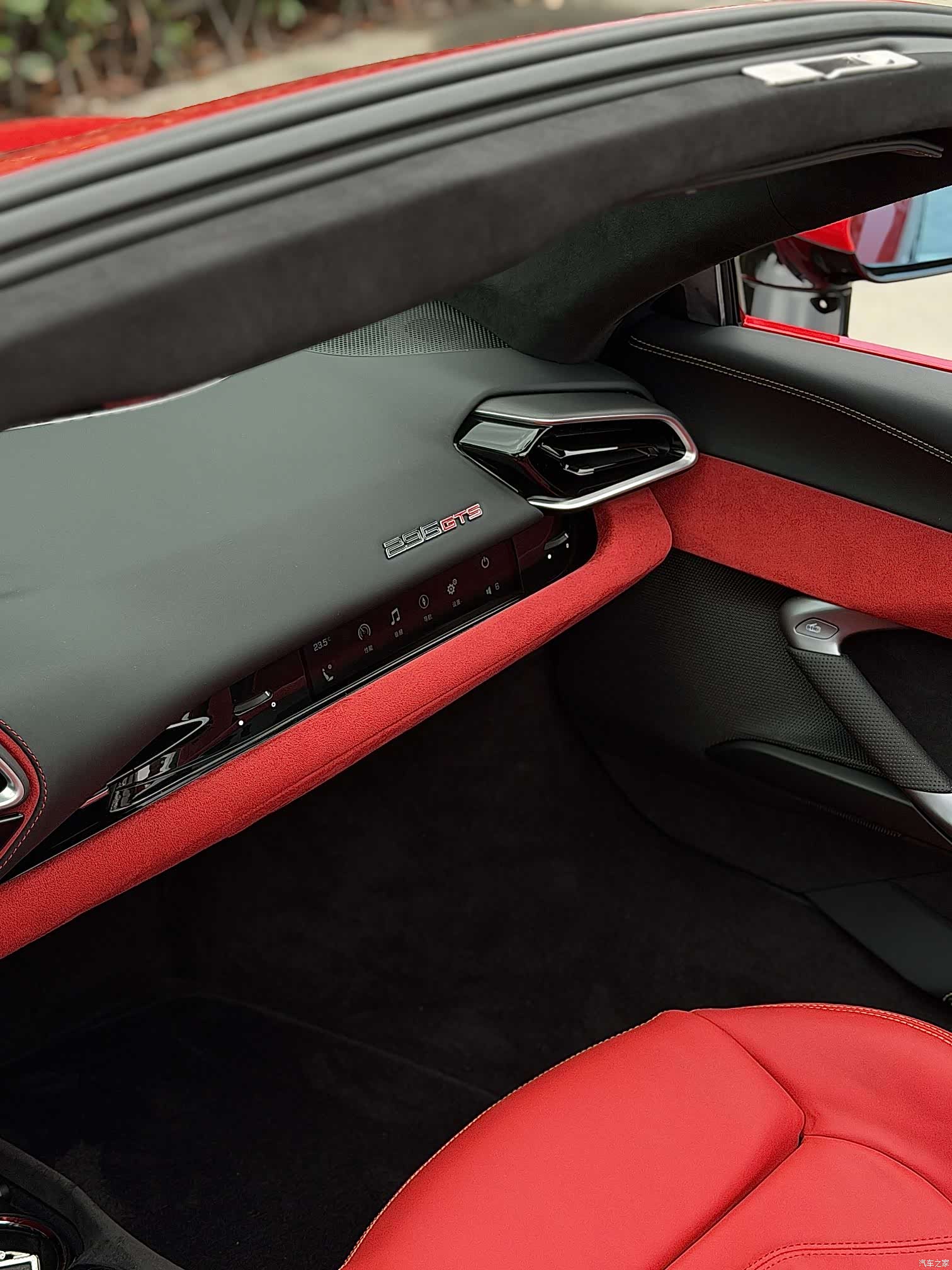 Ferrari 296, 2024 9