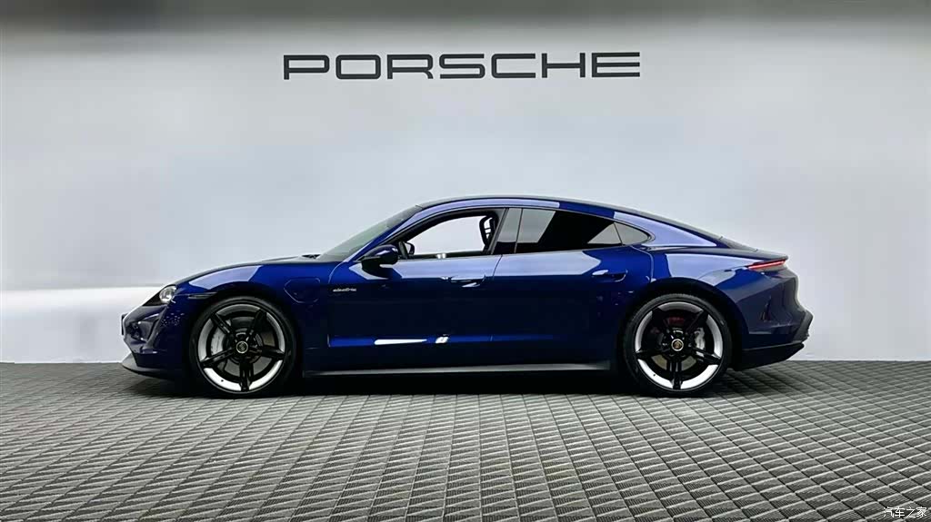 Porsche Taycan, 2021 4