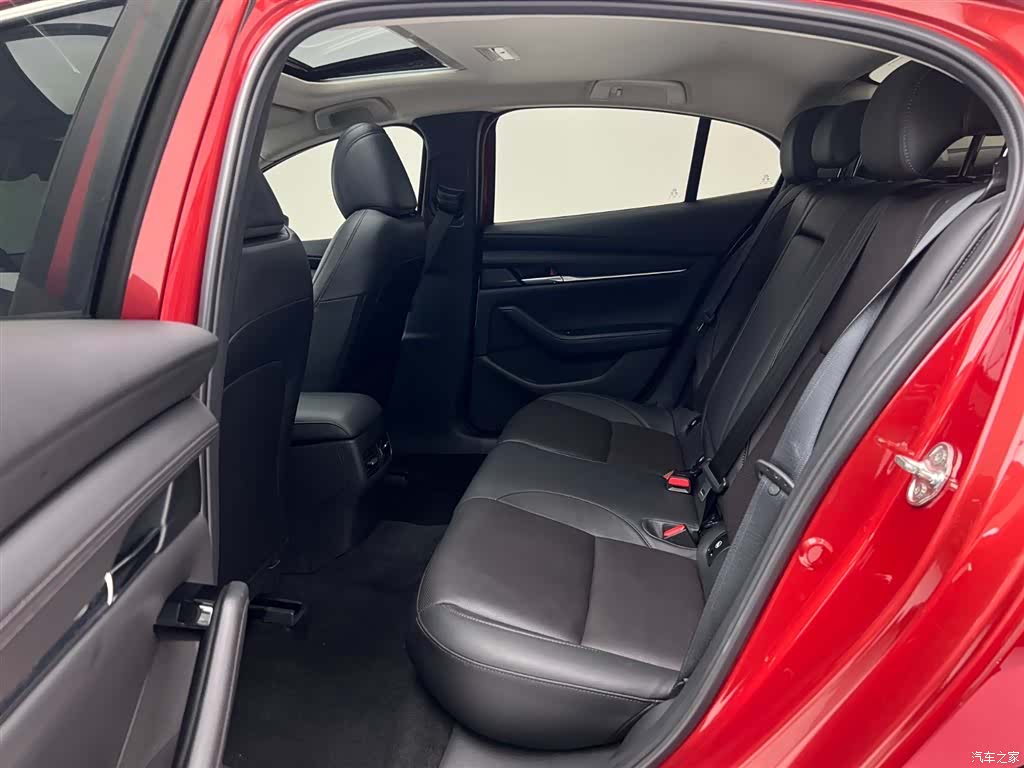 Mazda Mazda3, 2022 22