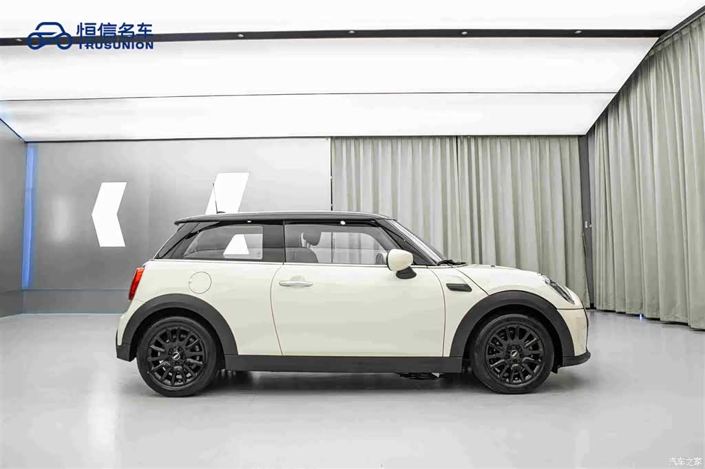 Mini ONE, 2022 4