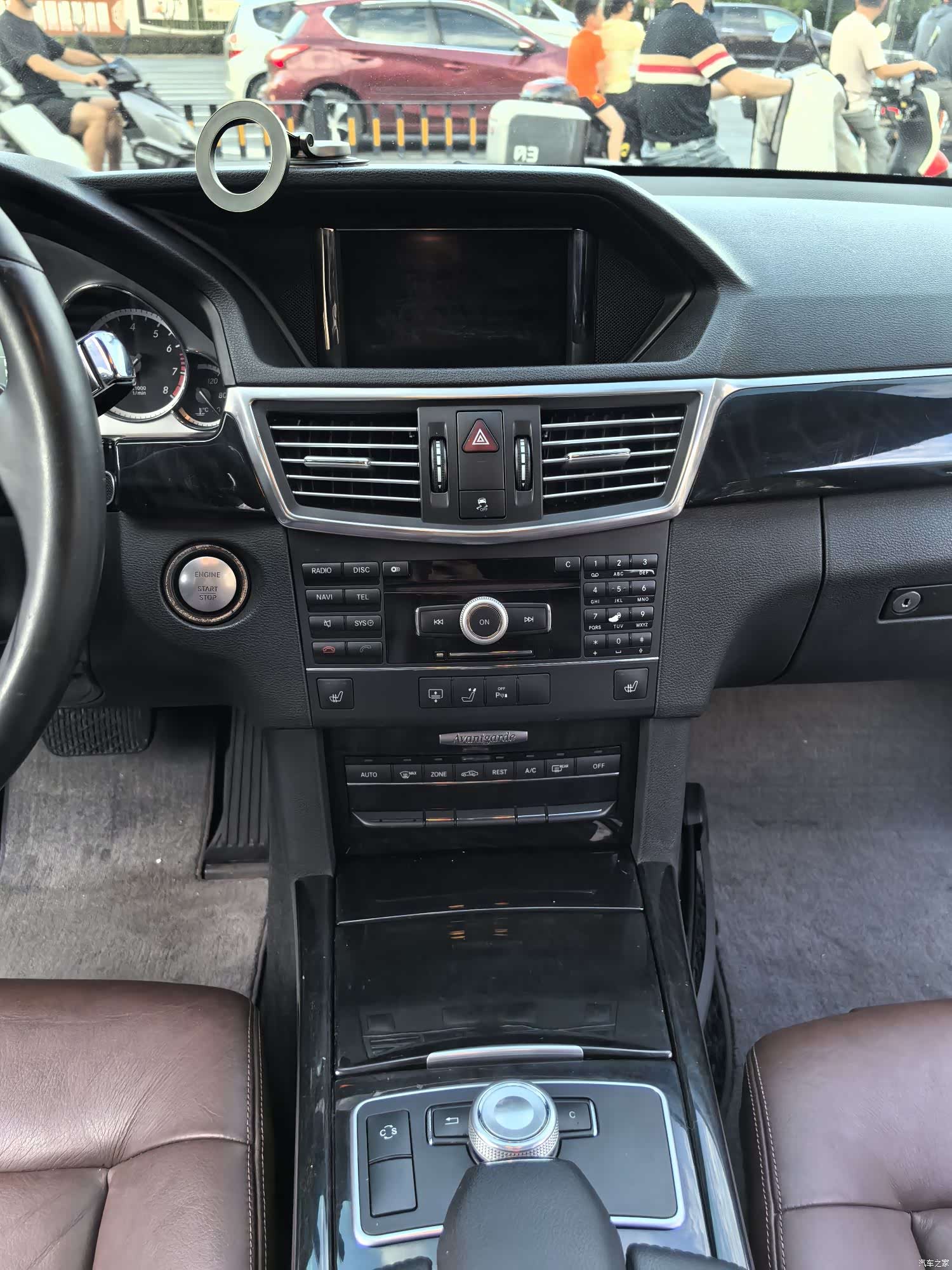 Mercedes-Benz E-Class, 2010 21