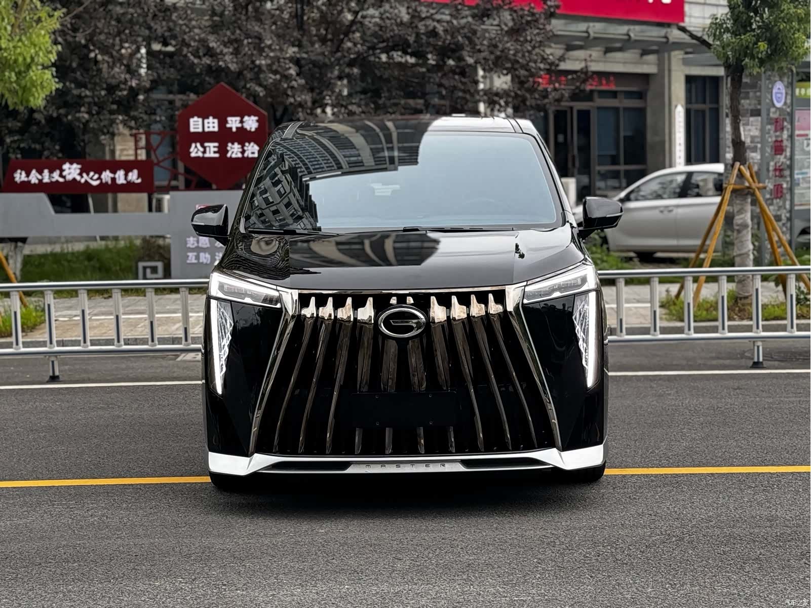 Trumpchi M8, 2023 1