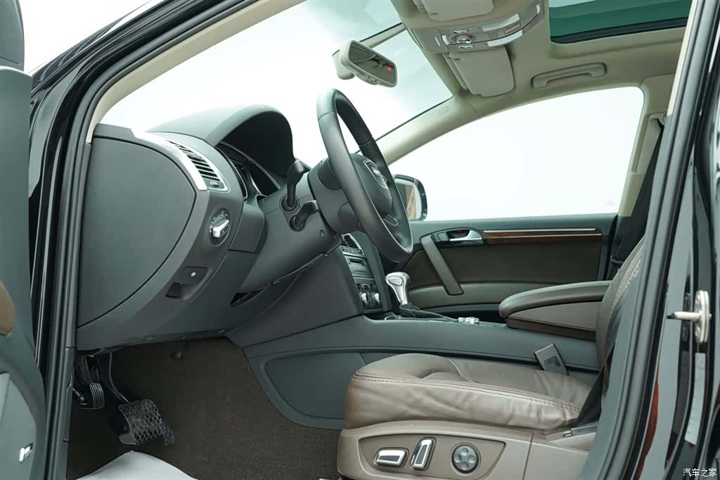 Audi Q7, 2012 10
