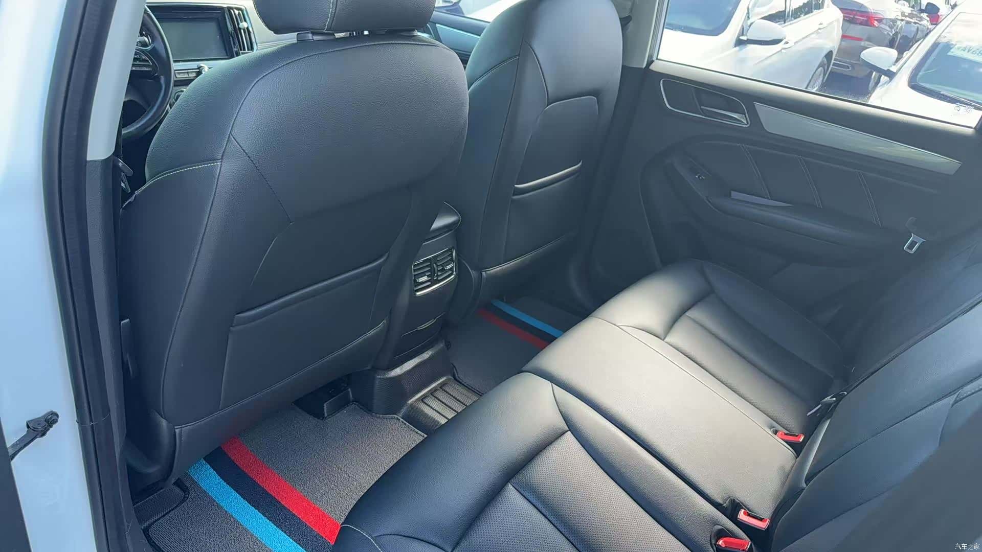 Roewe RX5, 2018 3