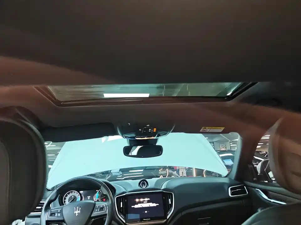 Maserati Ghibli Maserati Ghibli