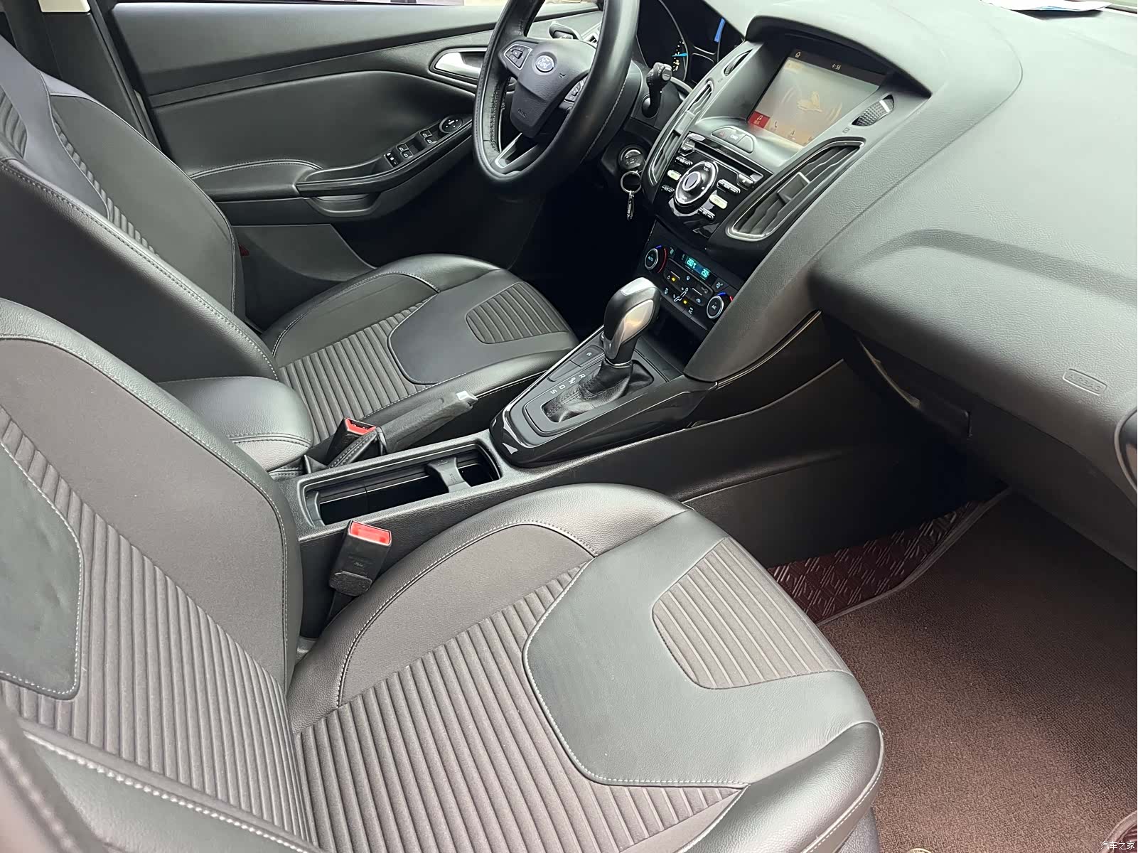 Ford Focus, 2017 12