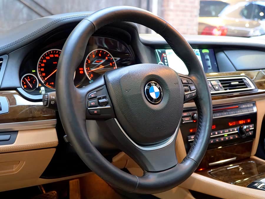 BMW 7-Series 2012, фото 23