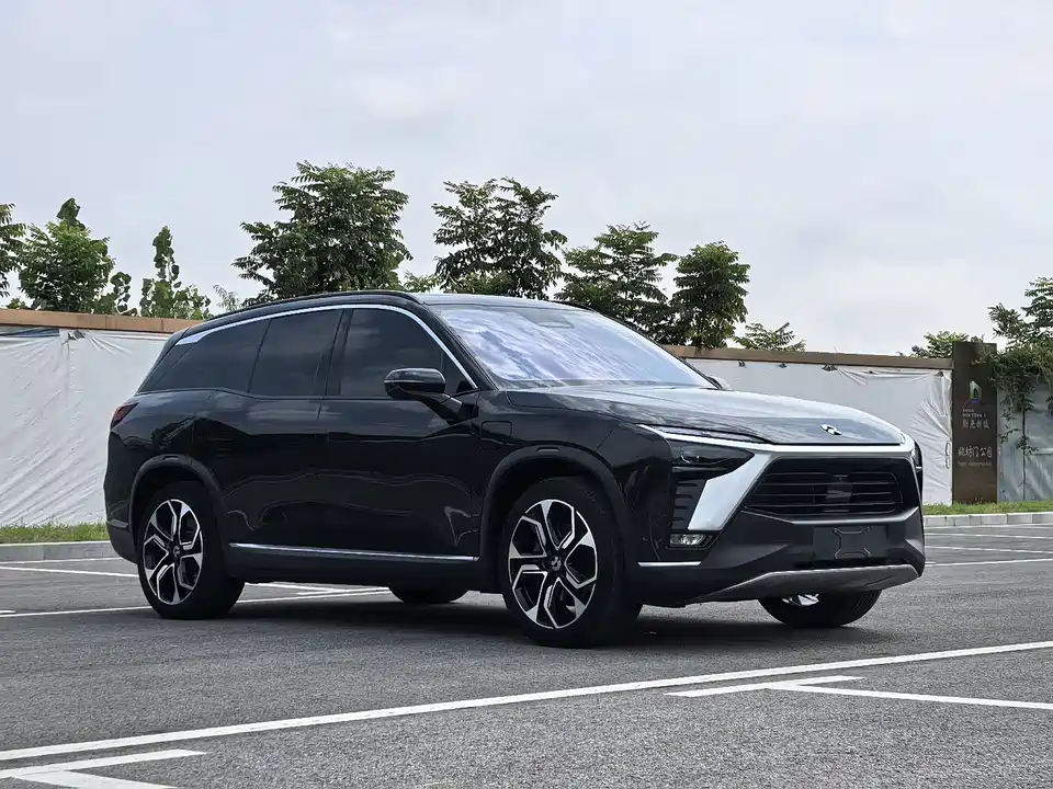 NIO ES8