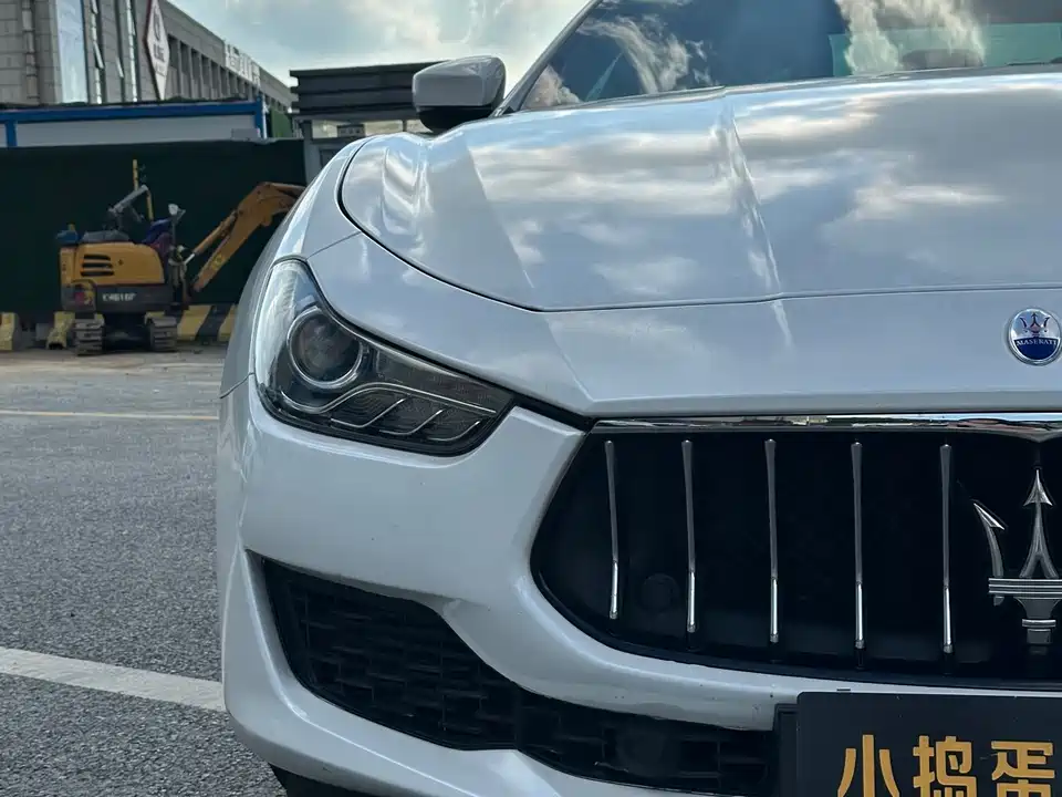 Maserati Ghibli Maserati Ghibli