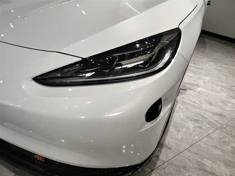 ARCFOX Polar Fox Alpha S