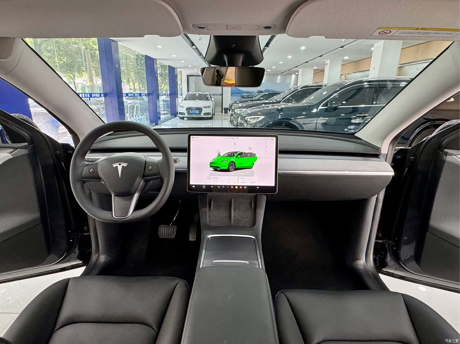 Tesla Model Y, 2024 все фото