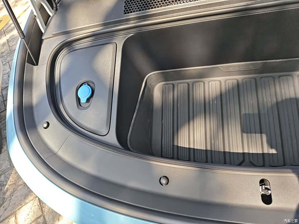 Li Auto i6, 2025 25