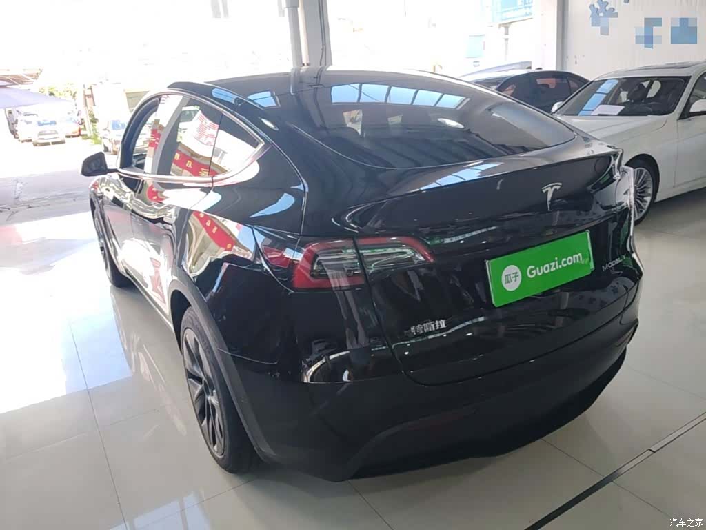 Tesla Model Y, 2024 все фото