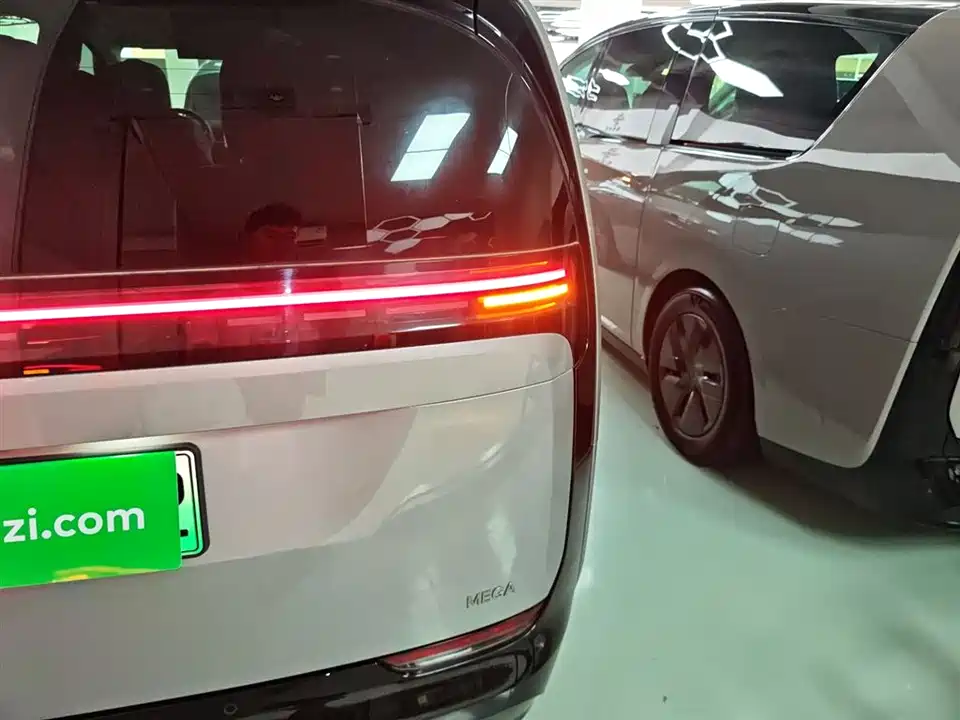 Li Auto Ideal MEGA Li Auto Ideal MEGA