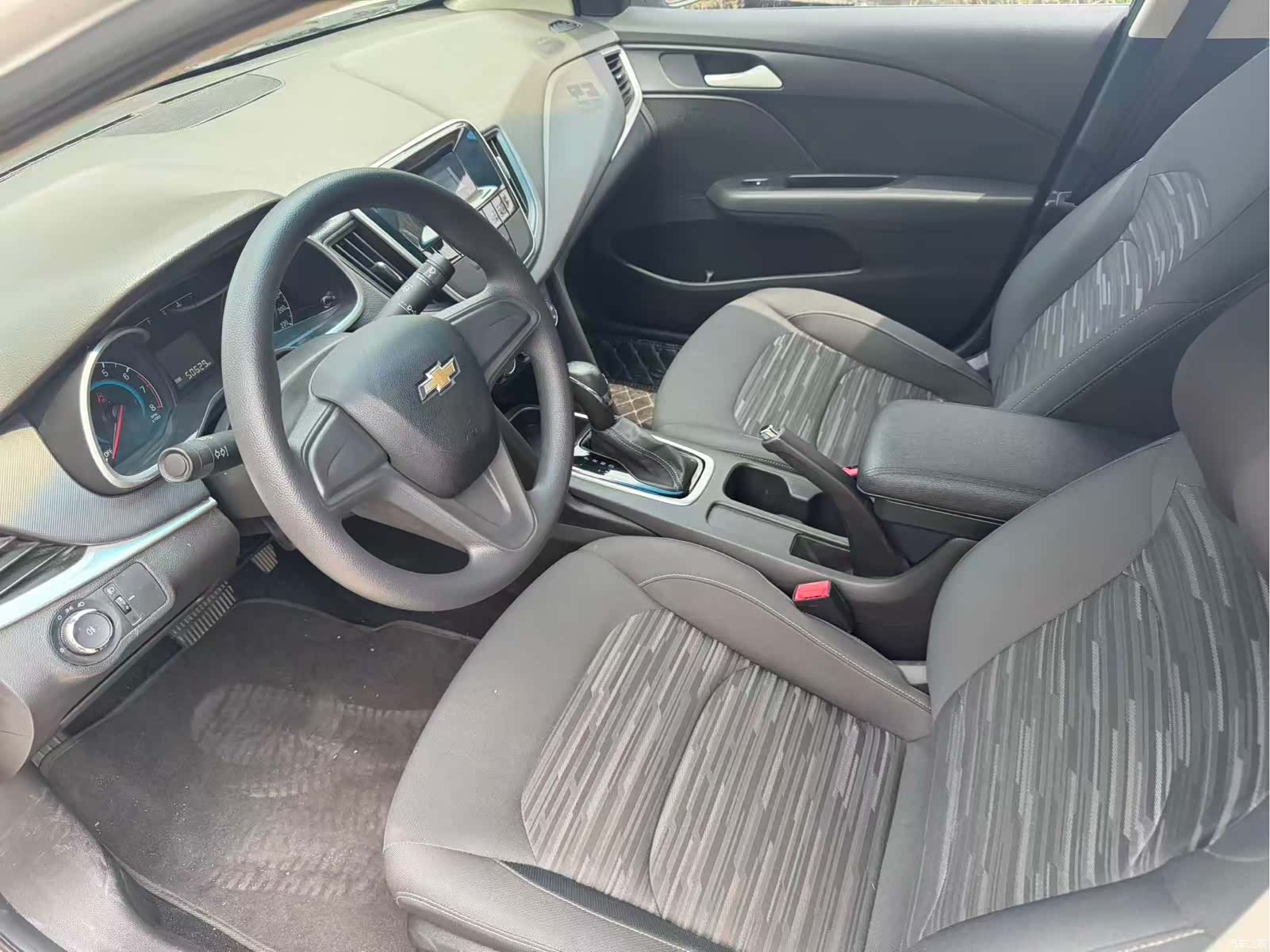 Chevrolet 320, 2019 9