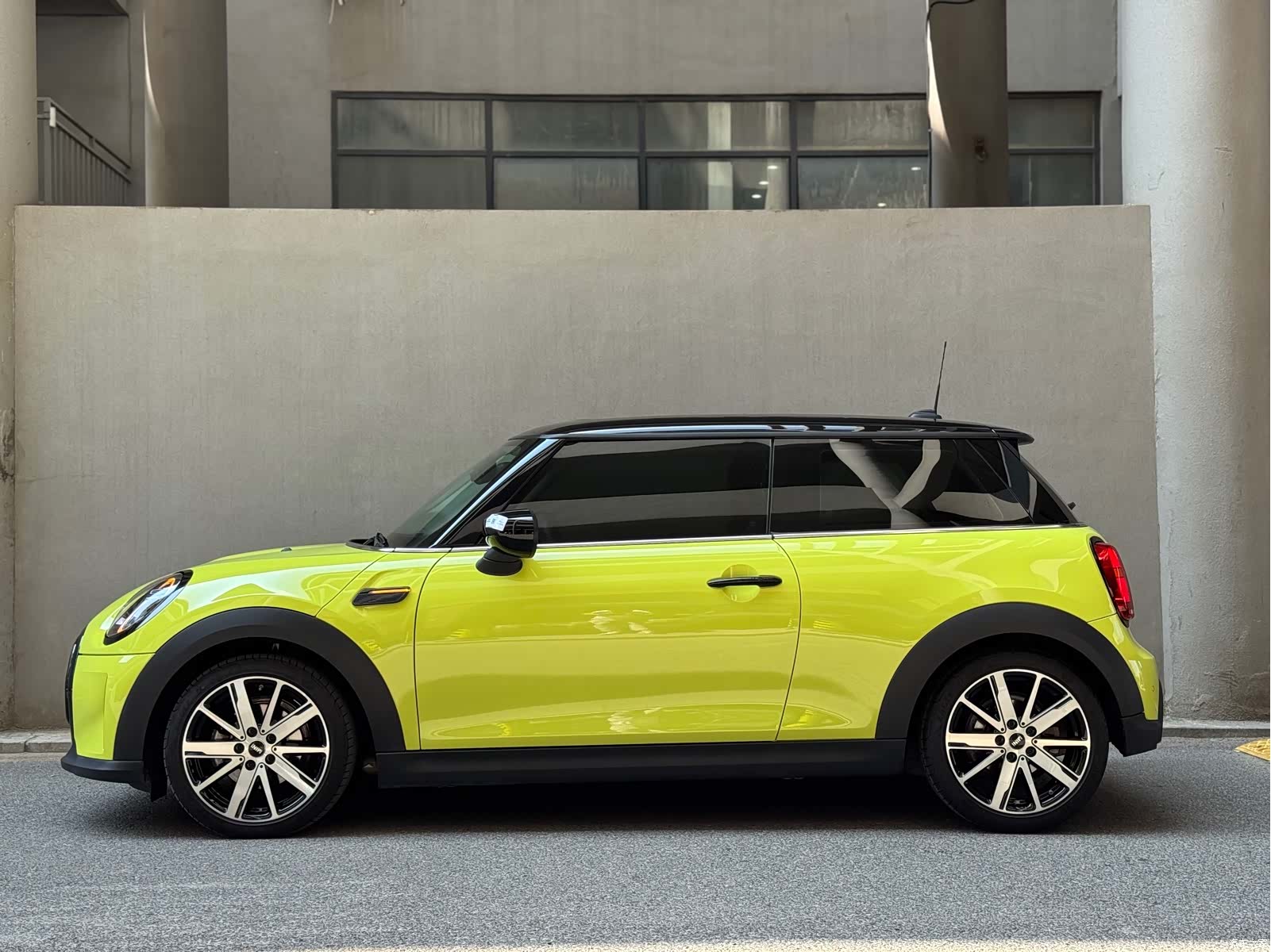 Mini Cooper, 2022 3