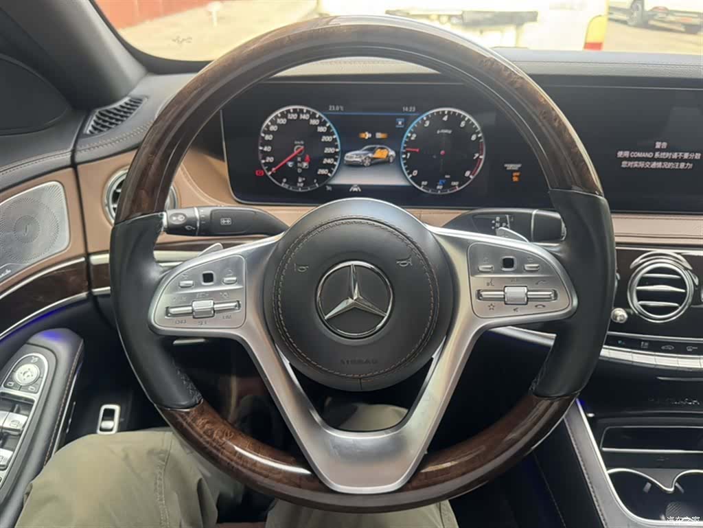 Maybach S-Class, 2019 10